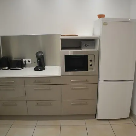 La Bulle Familles Clim, Wifi, Airport Shuttle,tout A Pied Dom wakacyjny