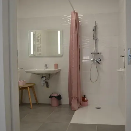 La Bulle Familles Clim, Wifi, Airport Shuttle,tout A Pied Dom wakacyjny